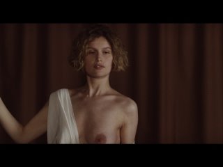 letitia caste film girl and wolves 2008